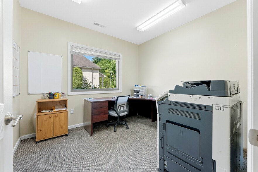 913-921 Canyon Rd, Morgantown, WV à louer - Photo de l’immeuble – Image 3 sur 6