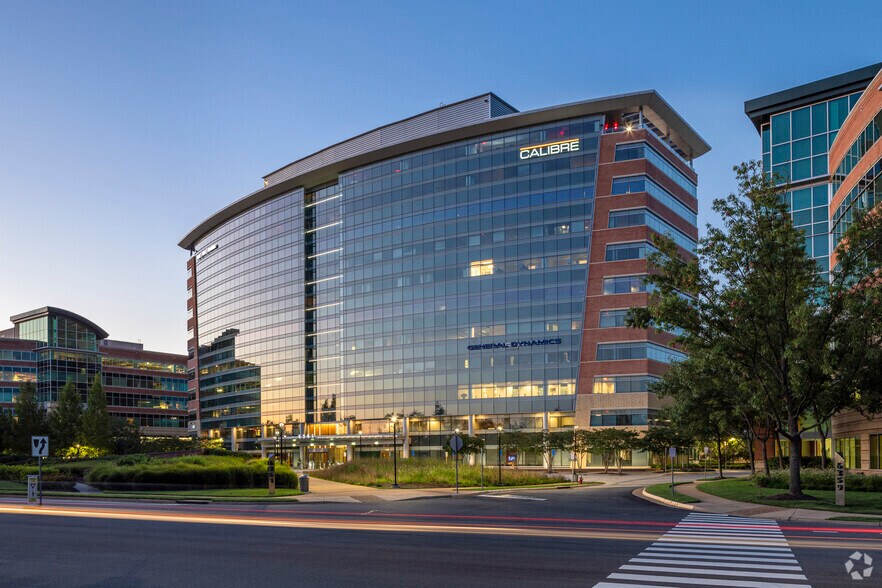 6350 Walker Ln, Alexandria, VA à louer - Photo de l’immeuble – Image 2 sur 23