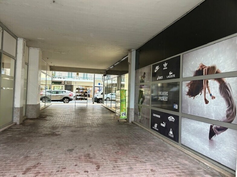 Local commercial dans Vichy à louer - Hall d’entrée – Image 2 sur 3