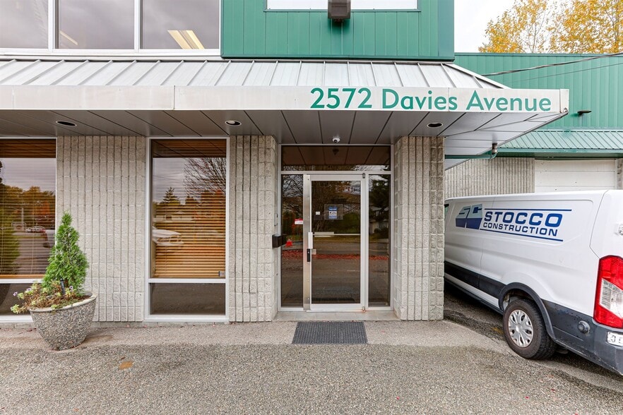 2572 Davies Ave, Port Coquitlam, BC à vendre - Photo de l’immeuble – Image 3 sur 55