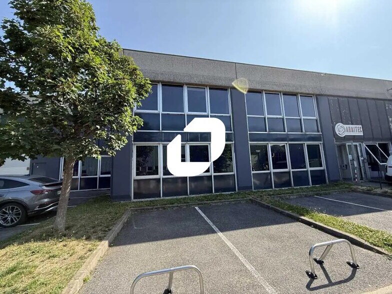 Bureau dans Argenteuil à louer - Photo de l’immeuble – Image 1 sur 7