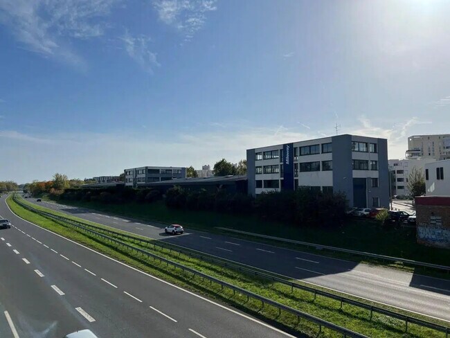 Plus de détails pour Industriel/Logistique à louer