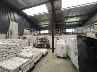 Plus de détails pour Bureau, Local d'activités à louer