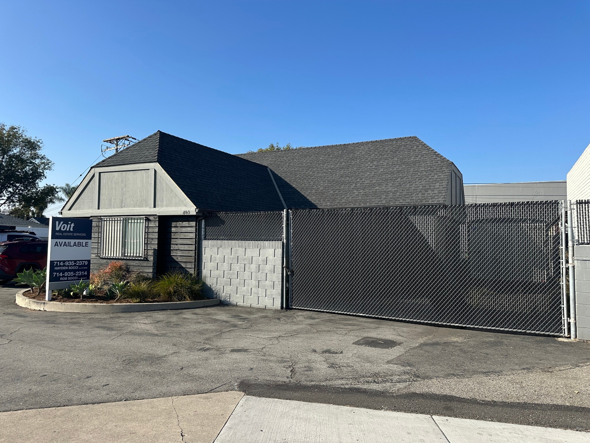 840 W 19th St, Costa Mesa, CA à louer Photo principale– Image 1 sur 3