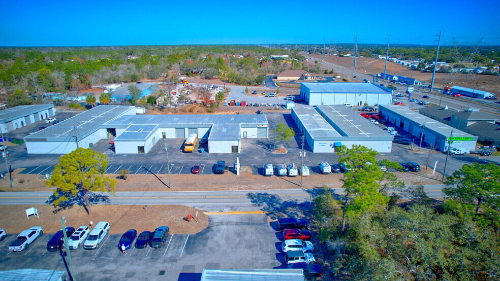 13400-13499 Chambord St, Brooksville, FL à louer - Photo de l’immeuble – Image 3 sur 13