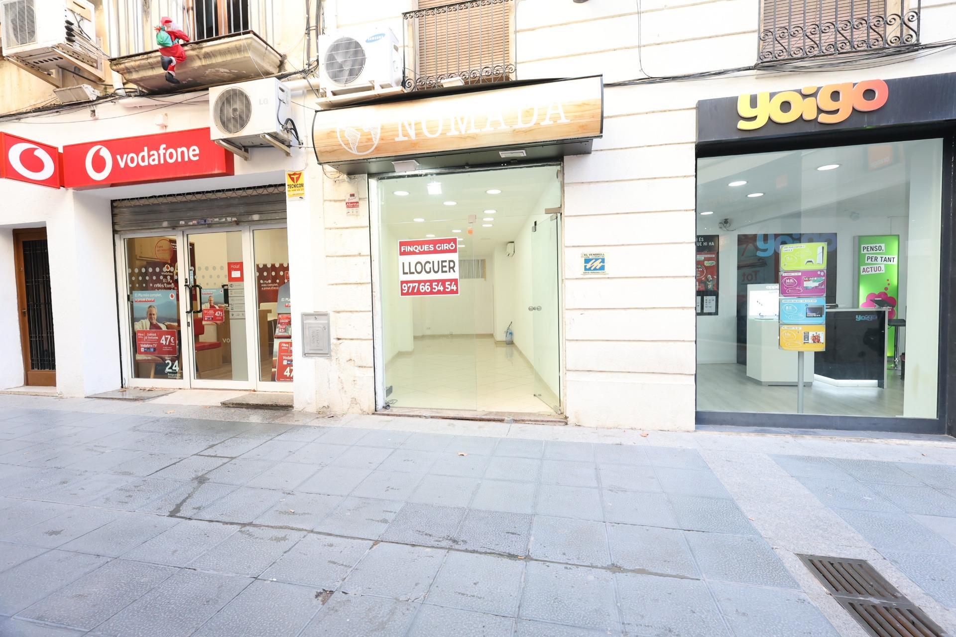 Local commercial dans El Vendrell, Tarragona à louer Photo de l’immeuble– Image 1 sur 7
