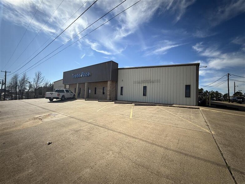 301 S Southeast Loop 323, Tyler, TX à louer - Photo principale – Image 1 sur 17