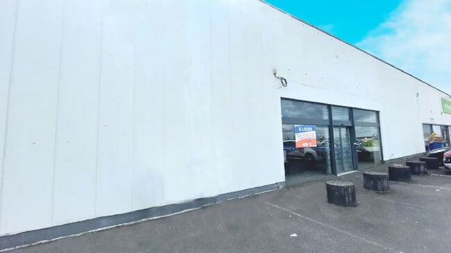 Plus de détails pour Local commercial à louer