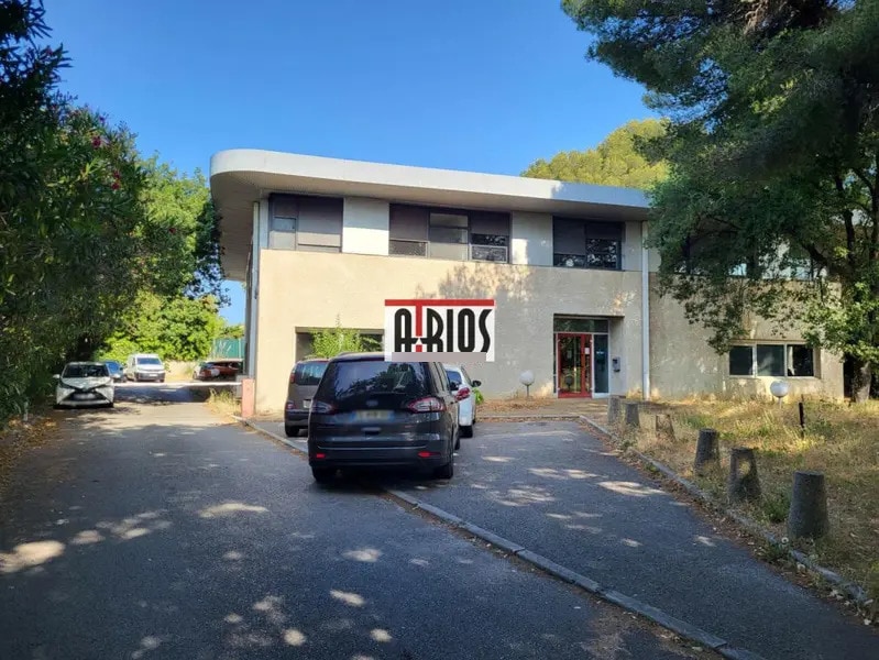 Local d'activités dans La Seyne-sur-Mer à vendre Photo de l’immeuble– Image 1 sur 13