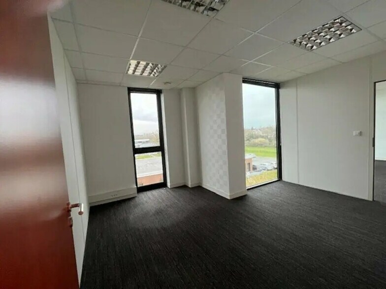 Bureau dans Vannes à louer - Photo principale – Image 1 sur 5