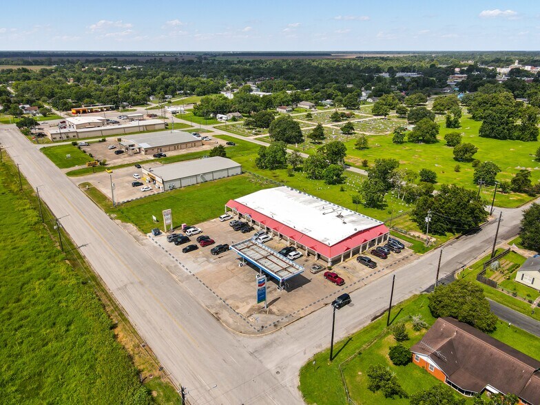 315 N Alabama Rd, Wharton, TX à vendre - Photo de l’immeuble – Image 3 sur 5