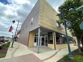 Plus de détails pour 1 S Frederick Ave, Oelwein, IA - Local commercial à vendre