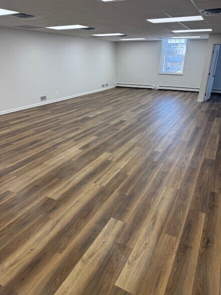 496 W Ann Arbor Trl, Plymouth, MI à louer - Photo intérieure – Image 3 sur 5