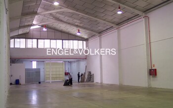 Industriel/Logistique dans Badalona, Barcelona à louer Photo intérieure– Image 1 sur 4