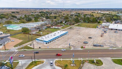1602 N Mechanic St, El Campo, TX - Vue aérienne vue de carte - Image1