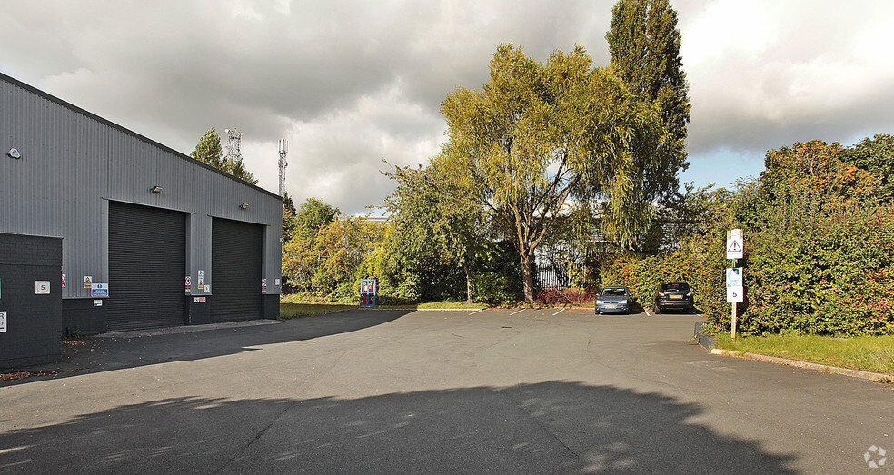 Ennis Clos, Manchester à louer - Photo de l’immeuble – Image 3 sur 3