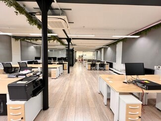 Plus de détails pour 5-6 Underhill St, Londres - Bureau à louer
