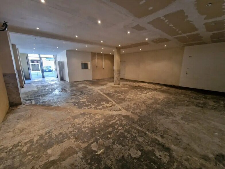 Industriel/Logistique dans Nice à vendre - Photo de l’immeuble – Image 2 sur 7