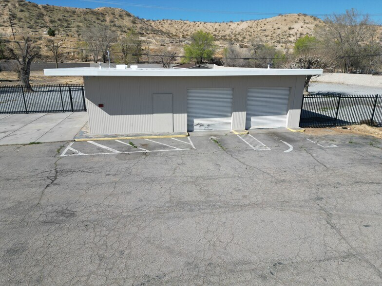 16593 D St, Victorville, CA à louer - Photo de l’immeuble – Image 3 sur 10