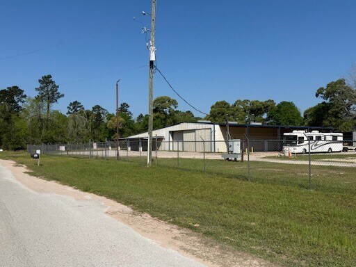 16202 Butera Rd, Magnolia, TX à louer - Photo de l’immeuble – Image 1 sur 10