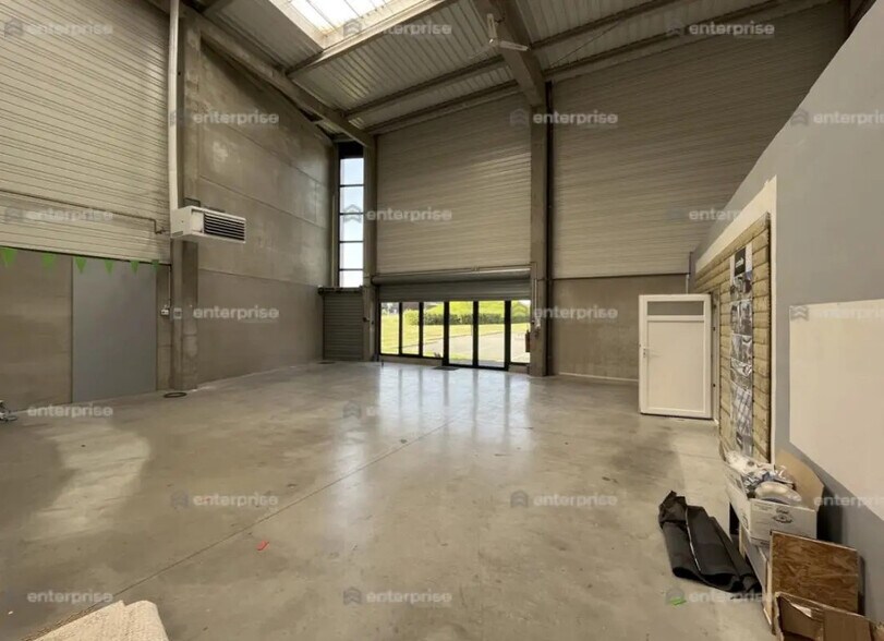 Bureau dans Hallennes-lez-Haubourdin à louer - Photo intérieure – Image 2 sur 2