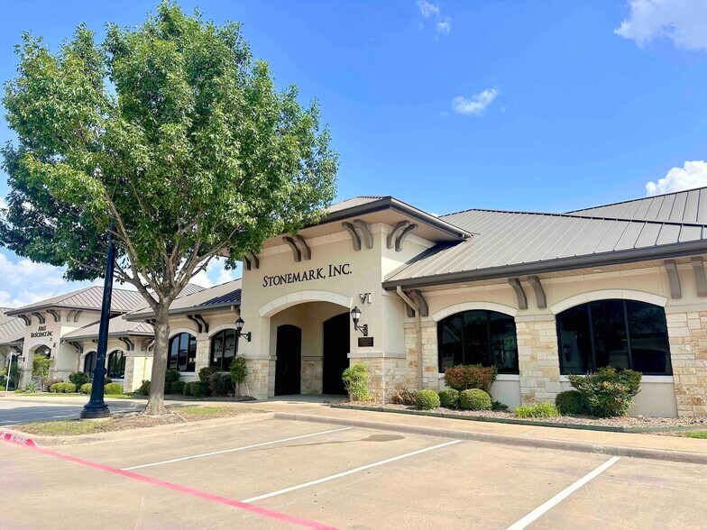 8501 Wade Blvd, Frisco, TX à vendre - Photo de l’immeuble – Image 2 sur 6
