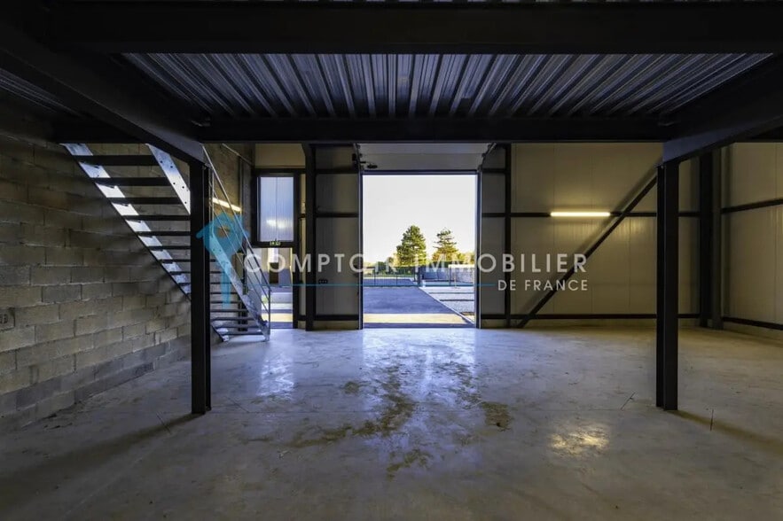 Local commercial dans Labège à vendre - Photo de l’immeuble – Image 2 sur 8