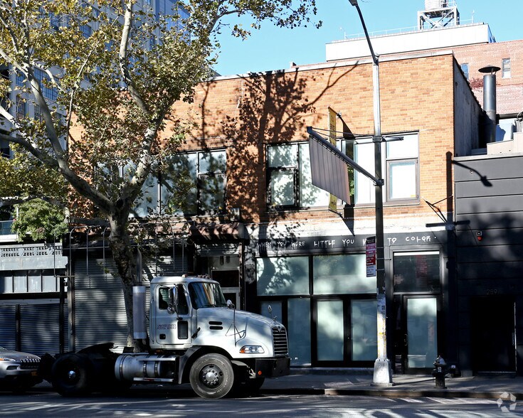 285-287 Tenth Ave, New York, NY à louer - Photo principale – Image 1 sur 3