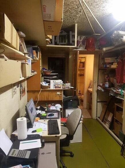 Local commercial dans Paris à louer - Photo intérieure – Image 2 sur 4