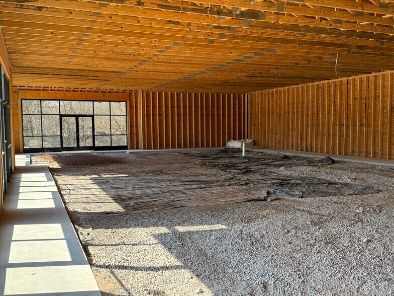 2121 NW Broad St, Murfreesboro, TN à louer - Photo de l’immeuble – Image 3 sur 17