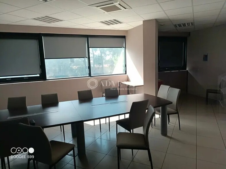 Bureau dans à louer - Photo intérieure – Image 1 sur 5
