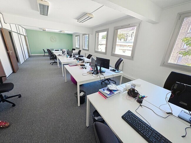 Plus de détails pour Bureau à louer