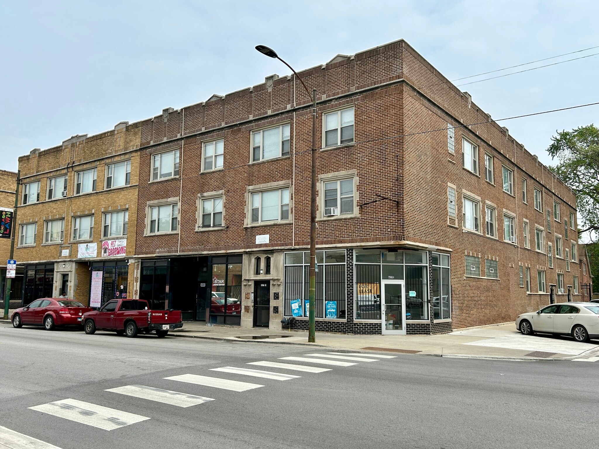 6355-6359 S Kedzie Ave, Chicago, IL à louer Photo de l’immeuble– Image 1 sur 14