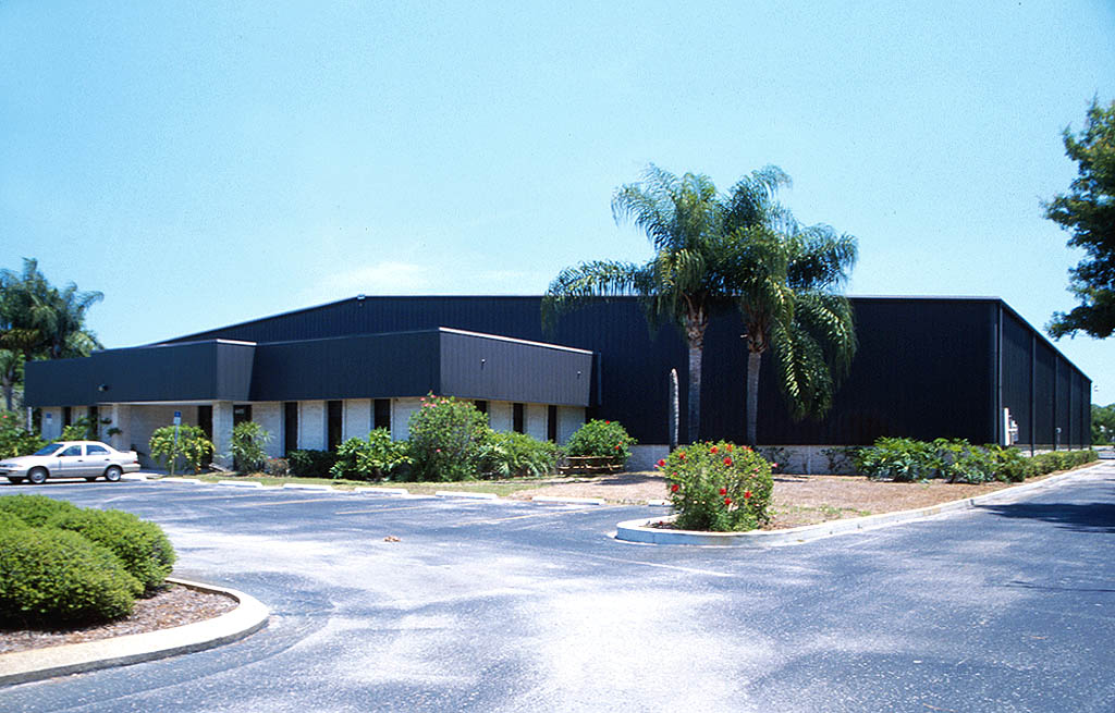 6470 Parkland Dr, Sarasota, FL à louer Photo principale– Image 1 sur 8