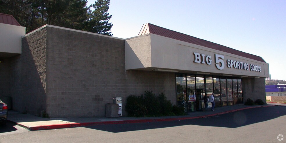 314-350 Gellert Blvd, Daly City, CA à louer - Photo de l’immeuble – Image 2 sur 4