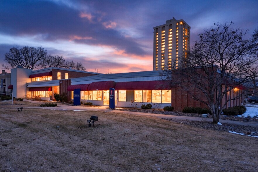 2500 Park Ave, Minneapolis, MN à vendre - Photo de l’immeuble – Image 2 sur 13