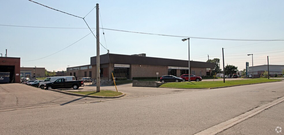 955 Brock Rd, Pickering, ON à louer - Photo de l’immeuble – Image 3 sur 6