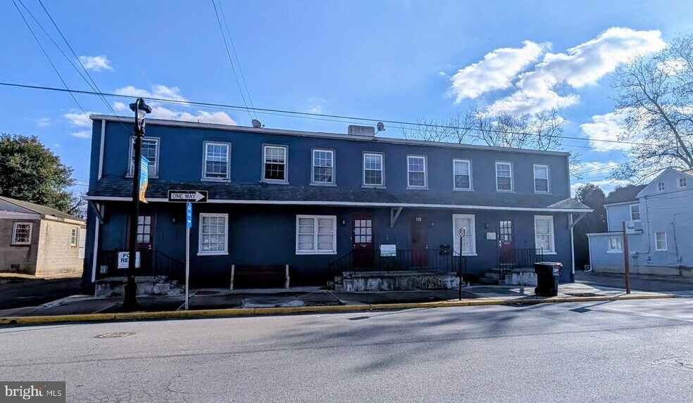 136-146 E Locust St, Oxford, PA à louer - Photo de l’immeuble – Image 2 sur 5