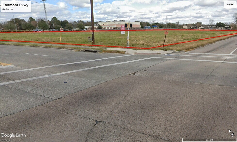 4.43 Ac. Fairmont Pky, Pasadena, TX à vendre - Photo de l’immeuble – Image 3 sur 6