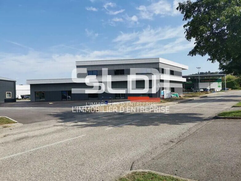 Local commercial dans Bourgoin-Jallieu à louer - Photo de l’immeuble – Image 2 sur 7