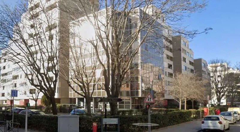 Bureau dans Villeurbanne à louer - Photo de l’immeuble – Image 2 sur 11