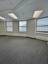 710 N Plankinton Ave, Milwaukee, WI à louer Photo de l’immeuble– Image 2 sur 2