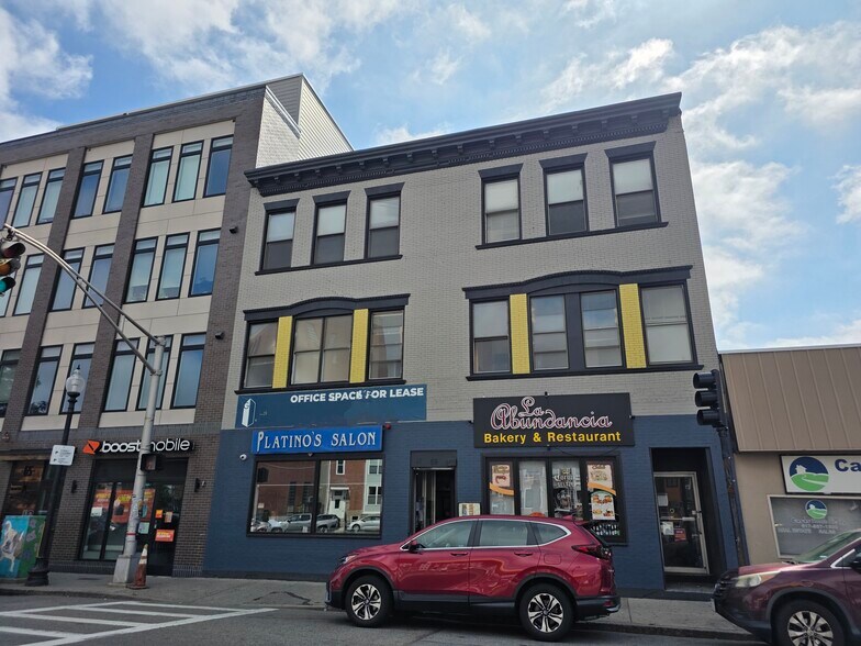 59 Meridian St, East Boston, MA à vendre - Photo de l’immeuble – Image 3 sur 25