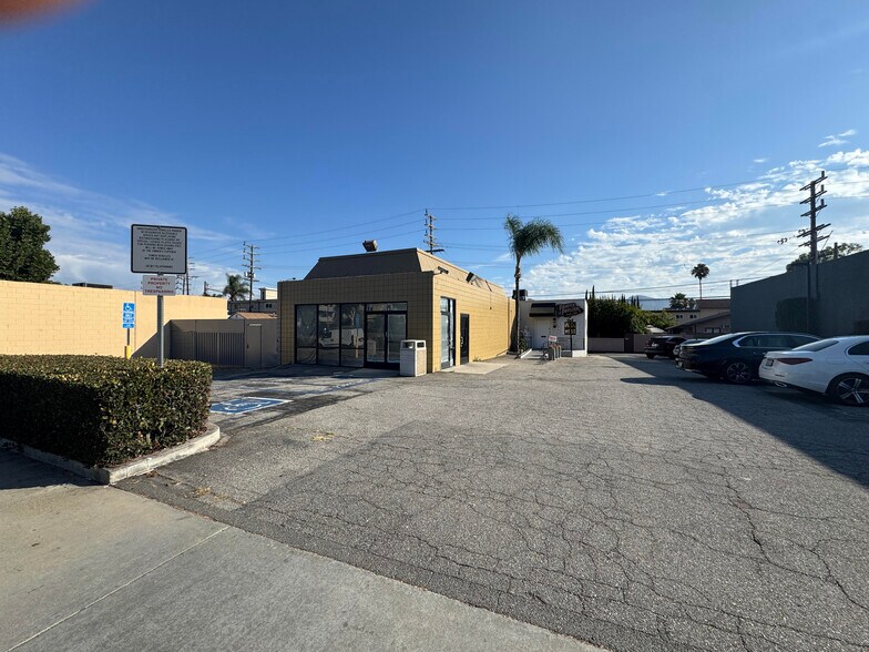 1428-1430 W Glenoaks Blvd, Glendale, CA à louer - Photo de l’immeuble – Image 3 sur 11