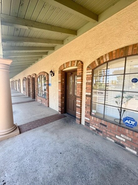 501 W Ray Rd, Chandler, AZ à louer - Photo de l’immeuble – Image 3 sur 4