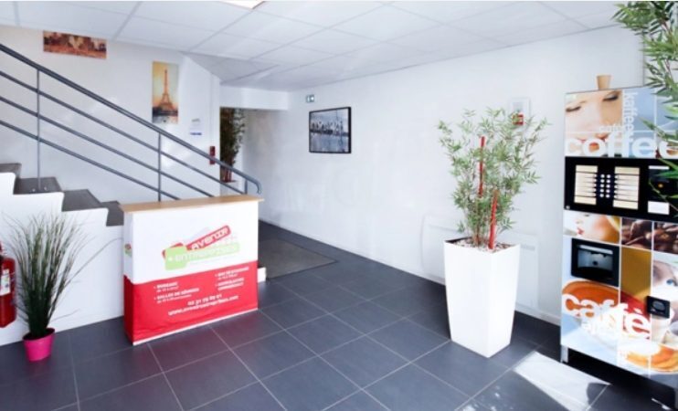 Bureau dans Carpiquet à louer - Hall d’entrée – Image 3 sur 5