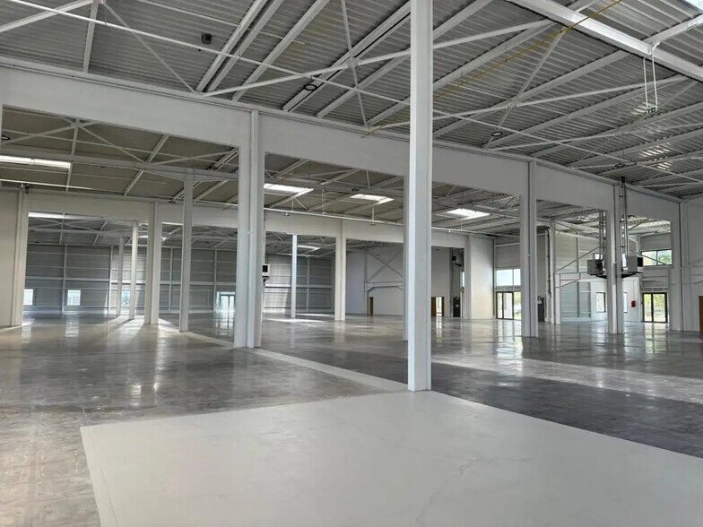 Industriel/Logistique dans Le Blanc-Mesnil à louer - Photo de l’immeuble – Image 2 sur 11