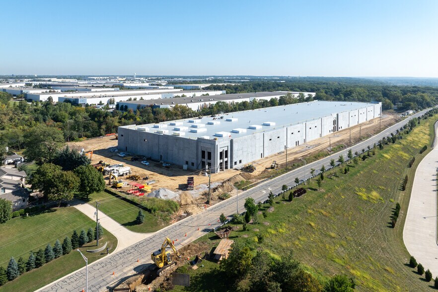 17658 Bluff Rd, Woodridge, IL à louer - Photo de la construction – Image 3 sur 3