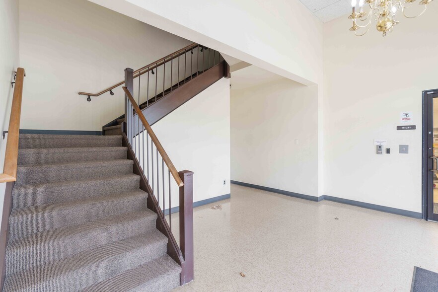 2800 Gallows Rd, Vienna, VA à louer - Hall d’entrée – Image 2 sur 9
