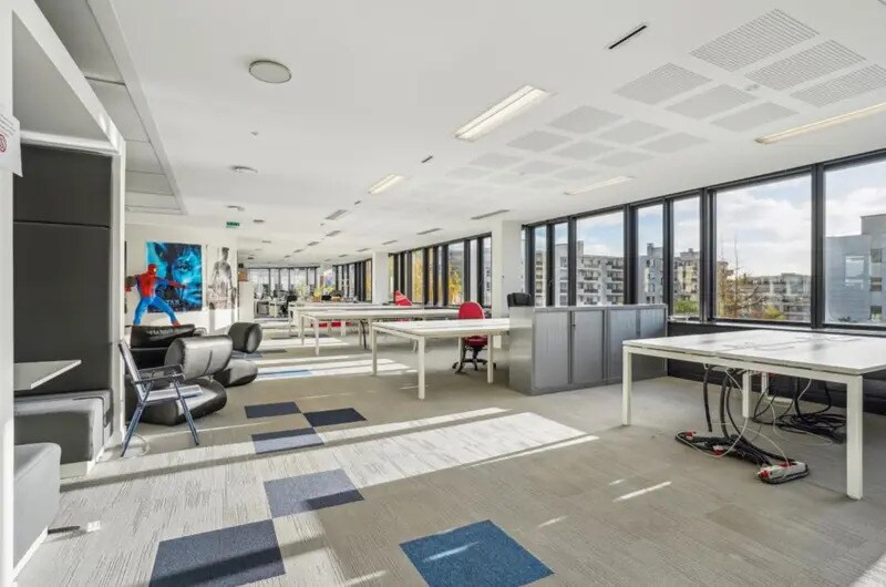 Bureau dans Levallois-Perret à louer - Photo de l’immeuble – Image 1 sur 9